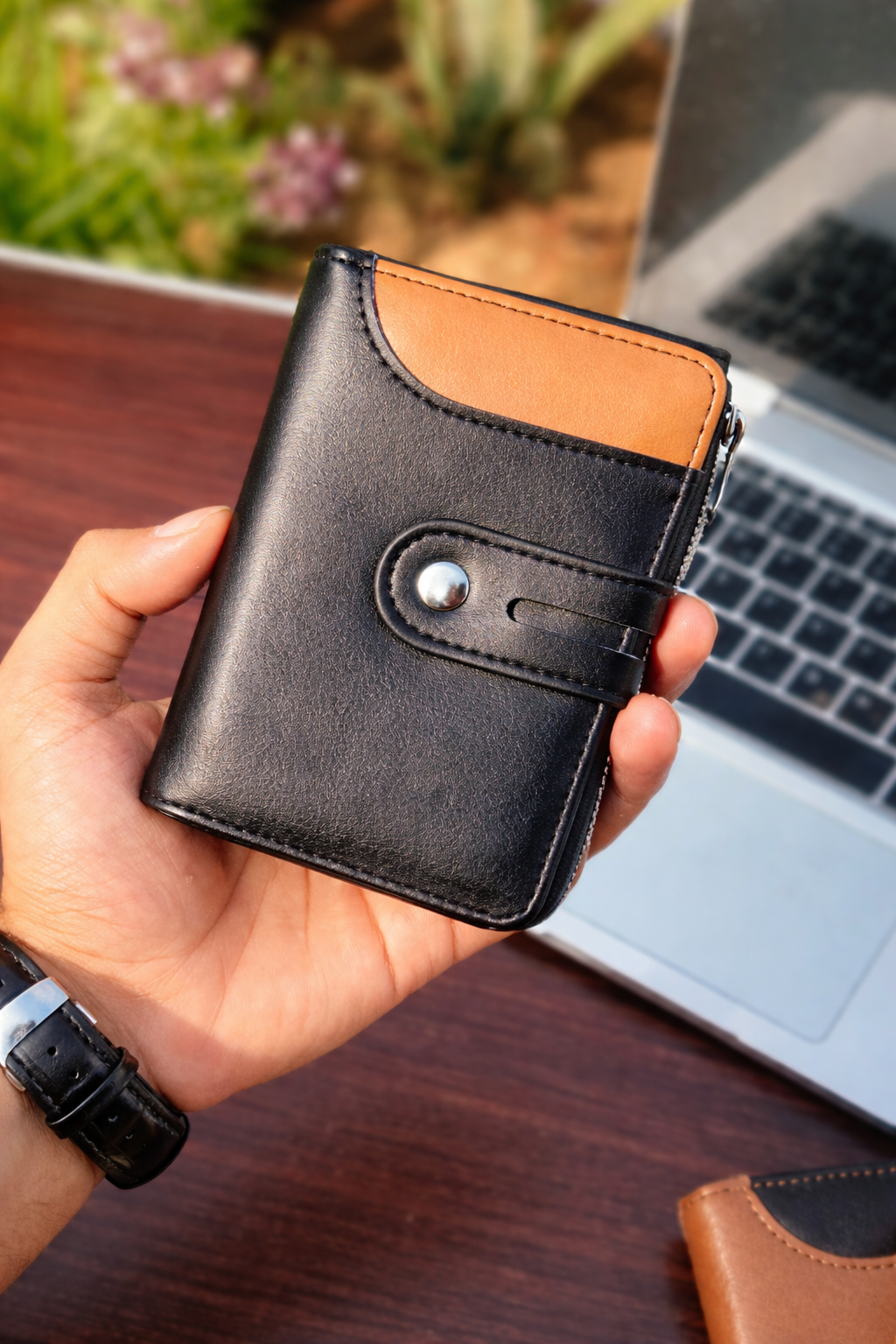 New Trendy PU Leather Pocket Size Wallet For Men Cash And Card Holder.